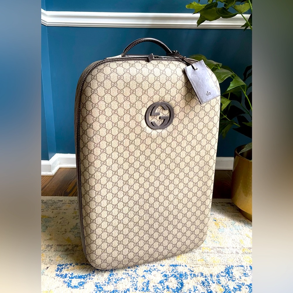 Gucci supreme interlocking G trolley luggage